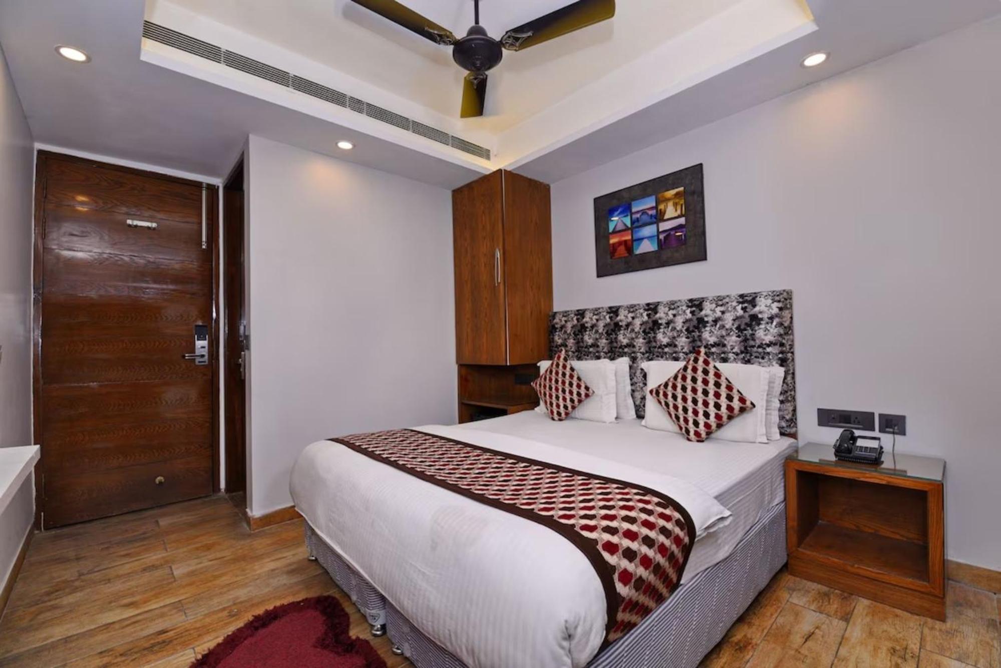 Hotel Nityaa Suites 新德里 外观 照片
