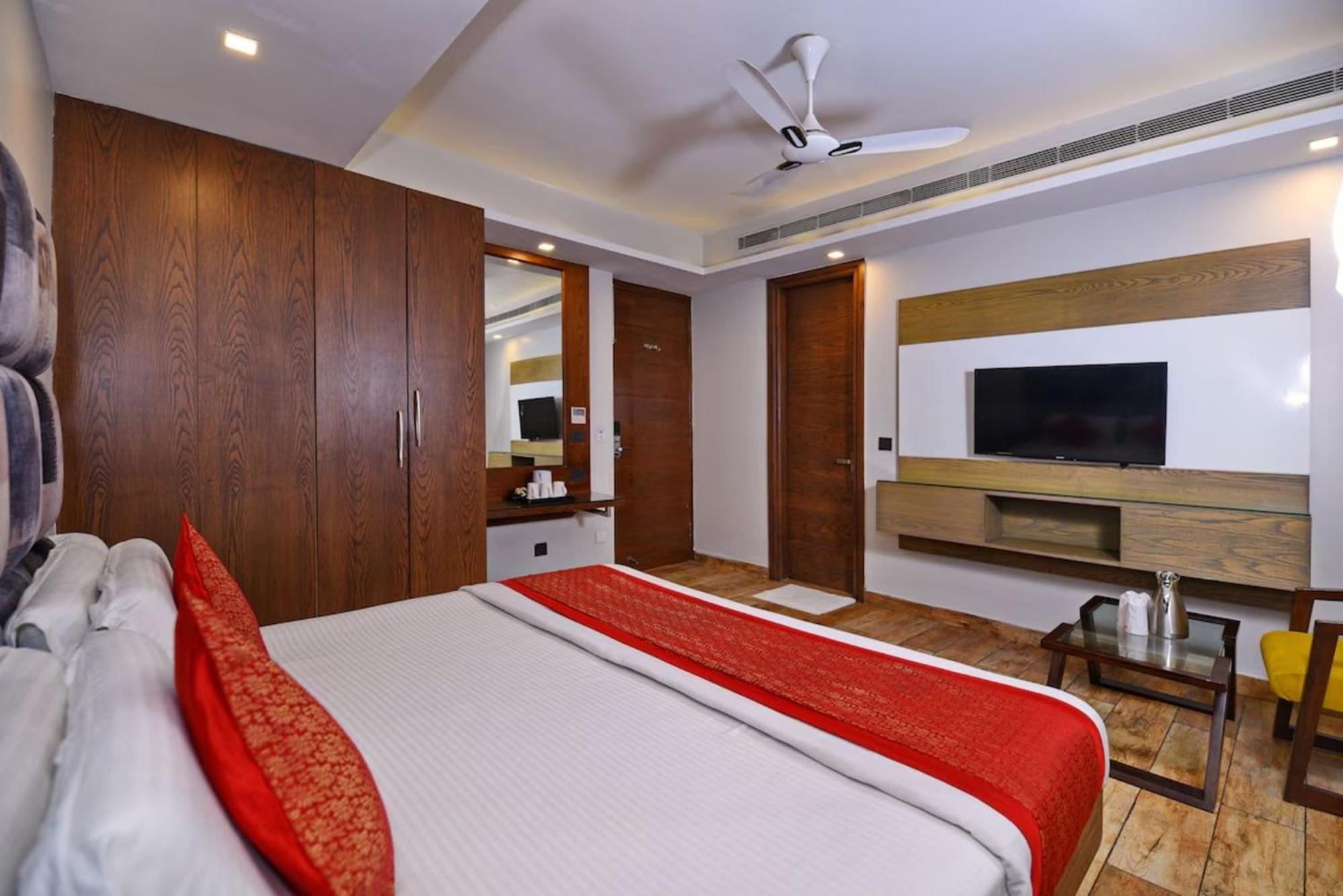 Hotel Nityaa Suites 新德里 外观 照片